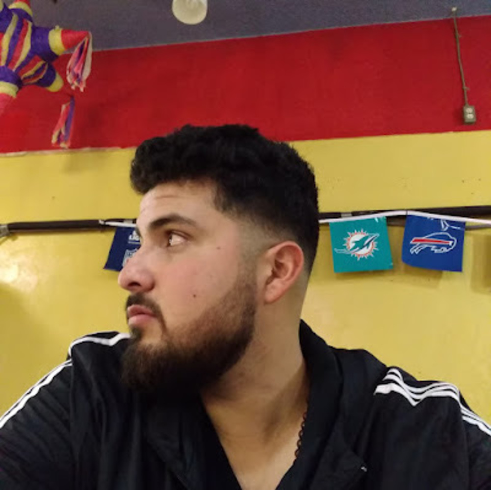Meet your Posher, Cesar